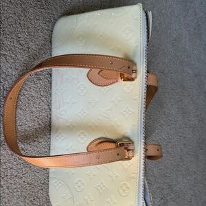 Louis Vuitton White Vernis Shoulder Bag with Natural Leather Handles